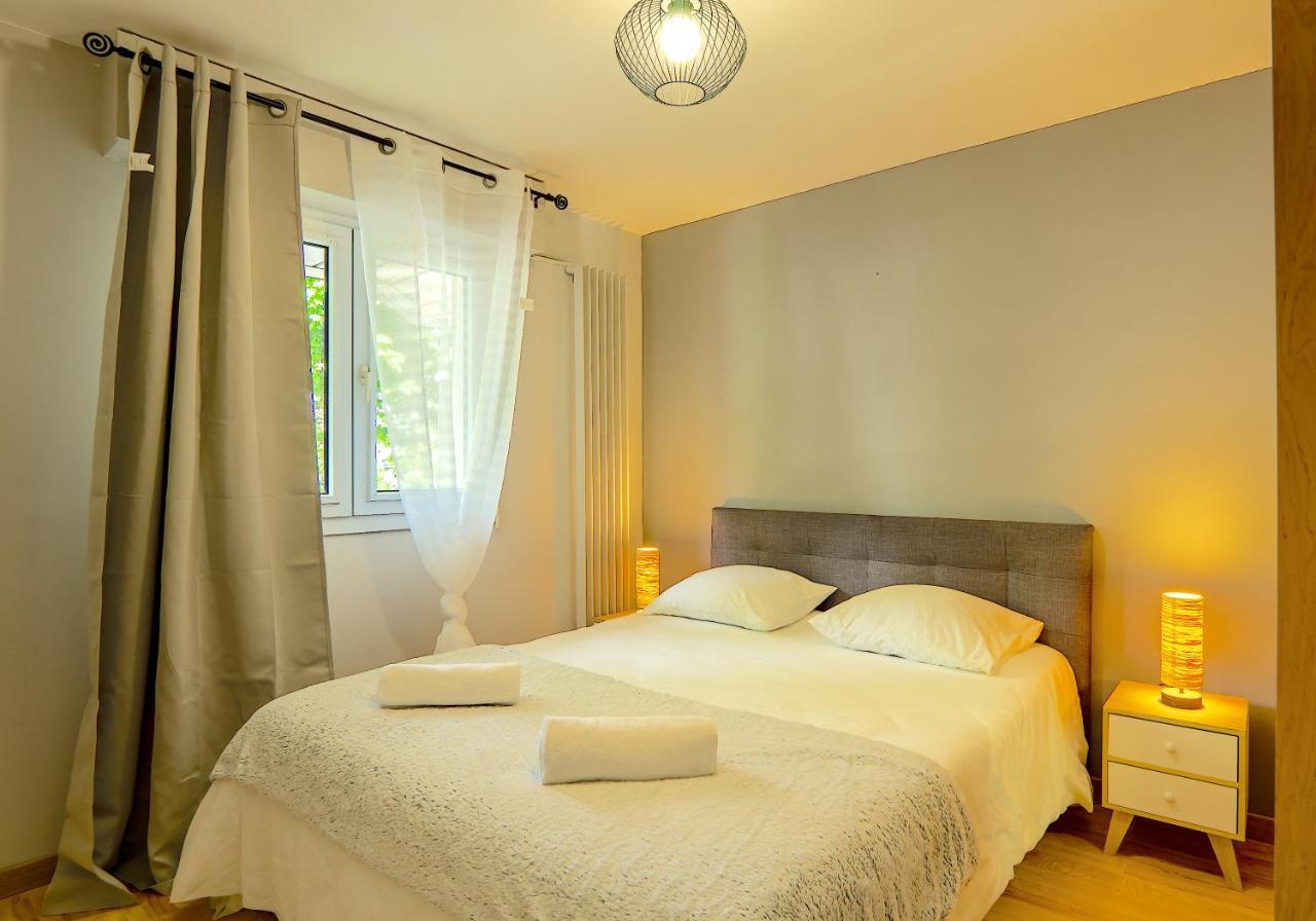 אנסי 100 Geneve Joli T2 Avec Place De Parking Privee מראה חיצוני תמונה